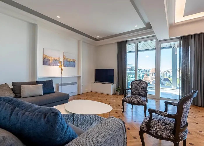 Phaedrus Living City Center Luxury Flat Neos Kosmos