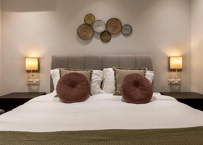 Phaedrus Living City Center Luxury Flat Neos Kosmos
